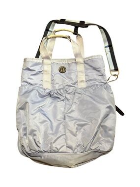 Lululemon Flow and Go Tote
Lavender Dusk